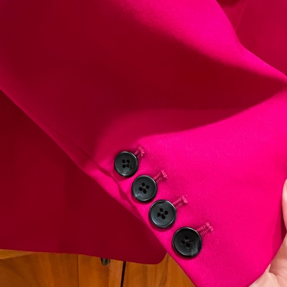 Argent Single Button Blazer in Seasonless Wool - Picture 5 of 13